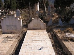 BOU SFER CIMETIERE 2004  N02 A L ABANDON